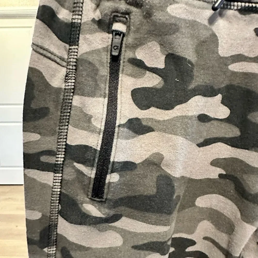EUC Gap Boys Green/Cream Camo Joggers Sweetpants- Size Large - Size 10